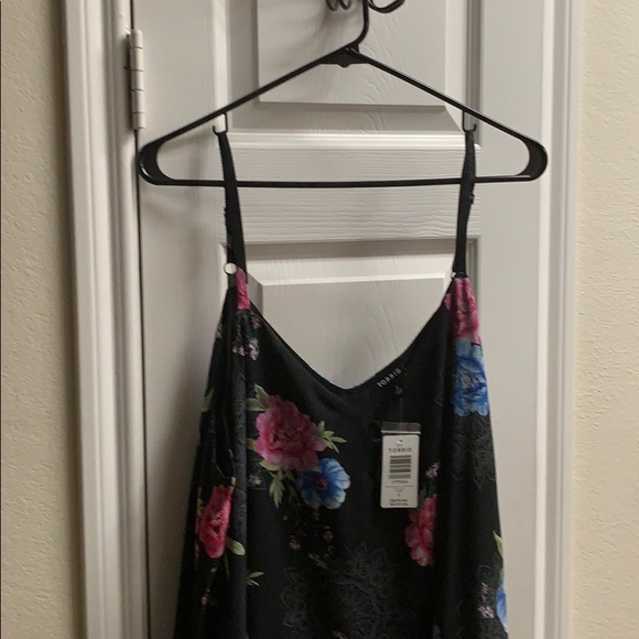 Top - Picture 2 of 3